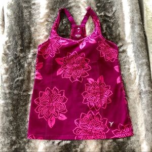 Old Navy Active stretch athletic tank  L Fuschia